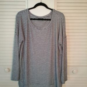 💙Black & White Striped Knit Top